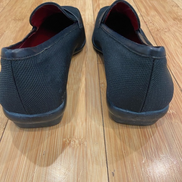 SALVATORE FERRAGAMO Women’s Sport Square Toe Low Heel Loafers - Picture 6 of 8